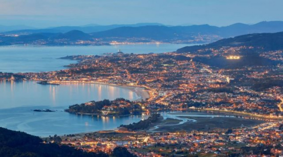 Descubre la magia de Vigo y la exquisitez del marisco gallego en una experiencia inolvidable