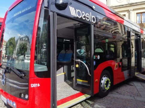 La Junta lanza la tarjeta BUSCYL: transporte gratuito para jóvenes en C. y León